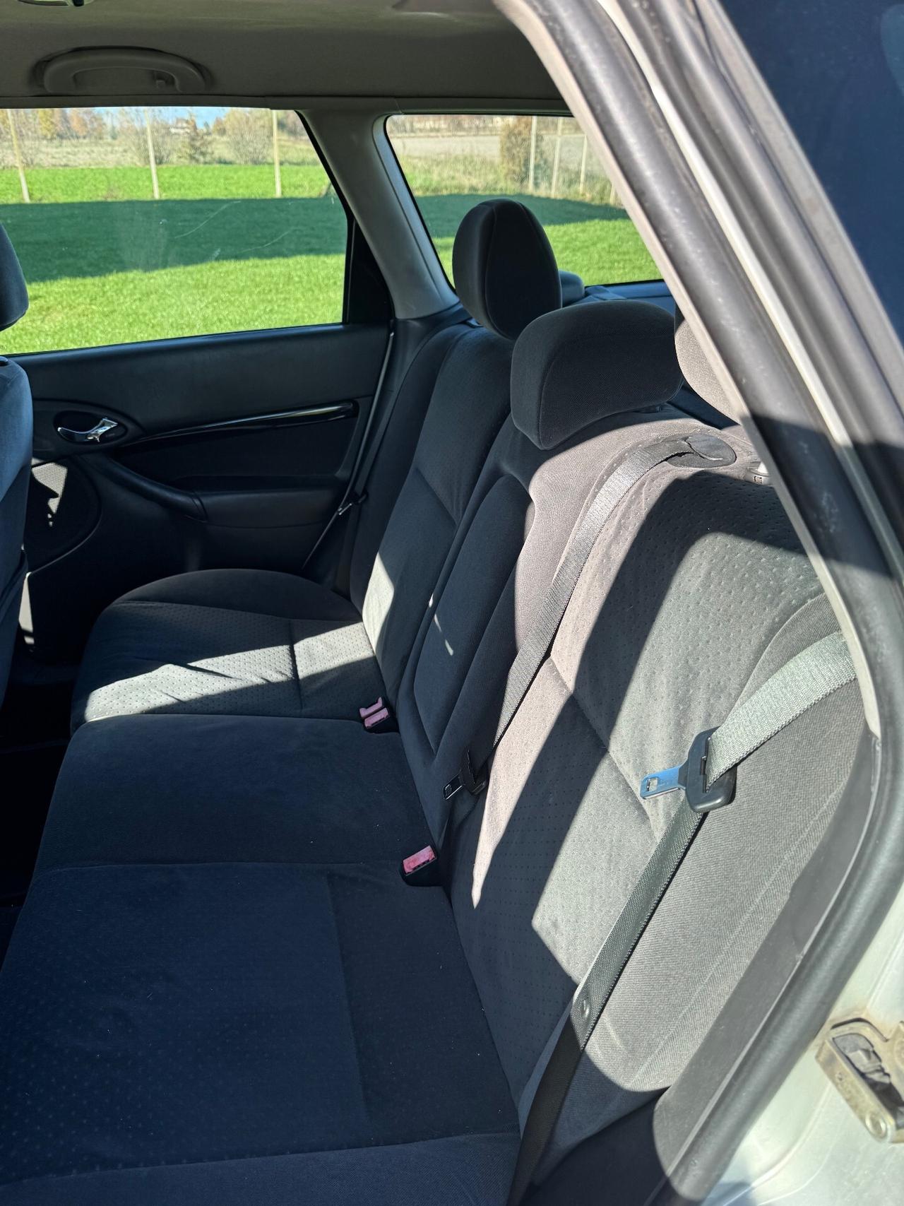 Ford Focus 1.6i station wagon