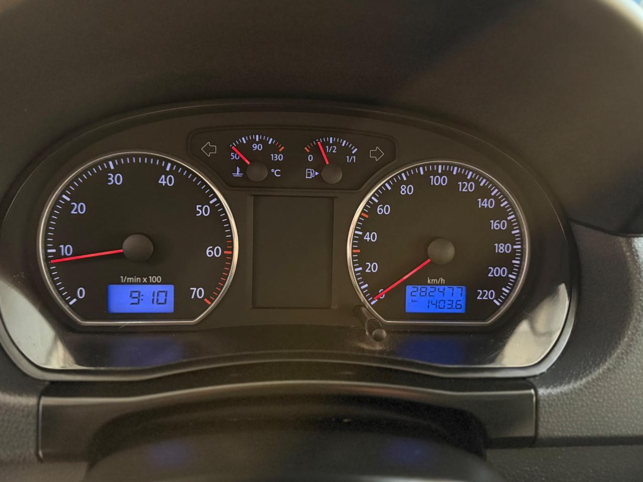 Volkswagen Polo 1.4/80CV 16V 5p. Sportline