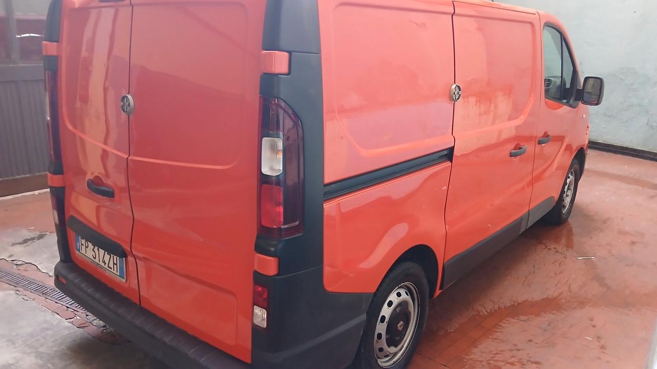 Renault Trafic 1600 DCI E6 IVA COMPRESA