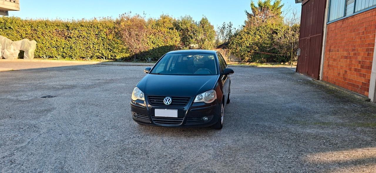VOLKSWAGEN POLO 1.4 5P CONFORTILINE CON GPL DI SERIE