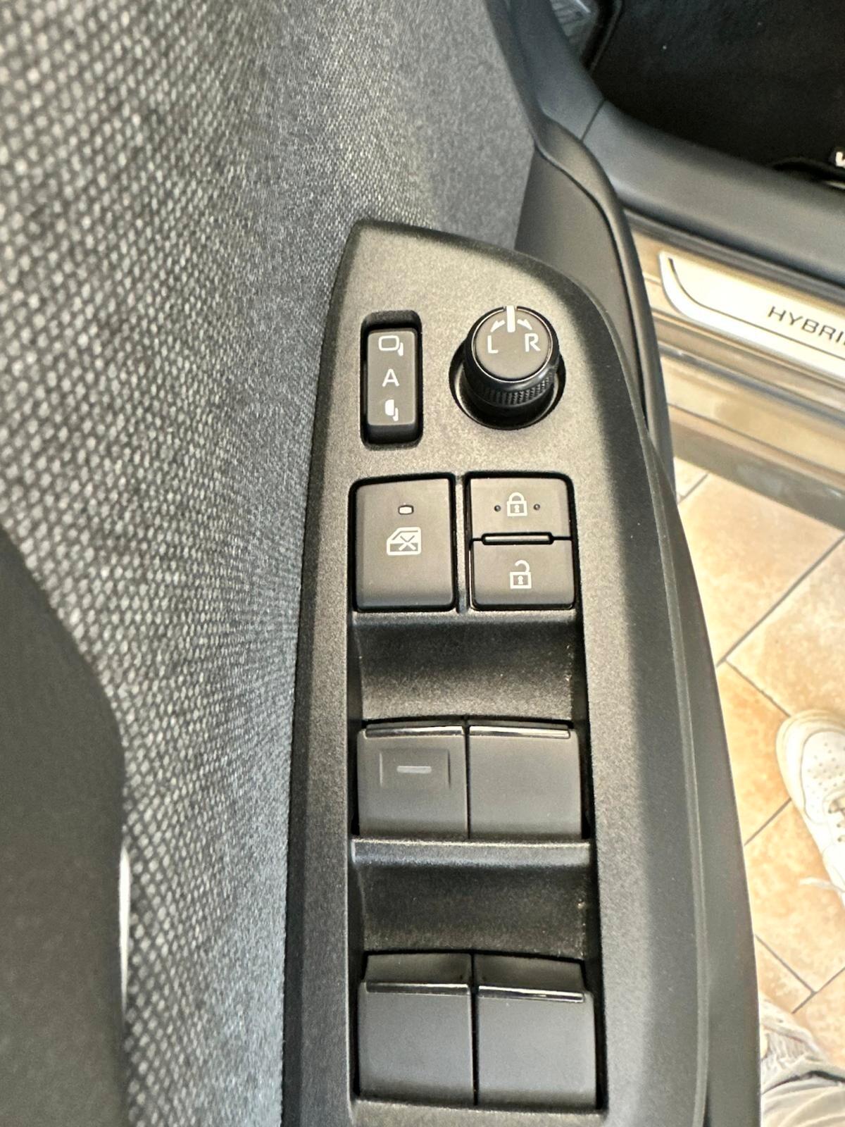 Toyota Yaris 1.5 Hybrid 5 porte Lounge