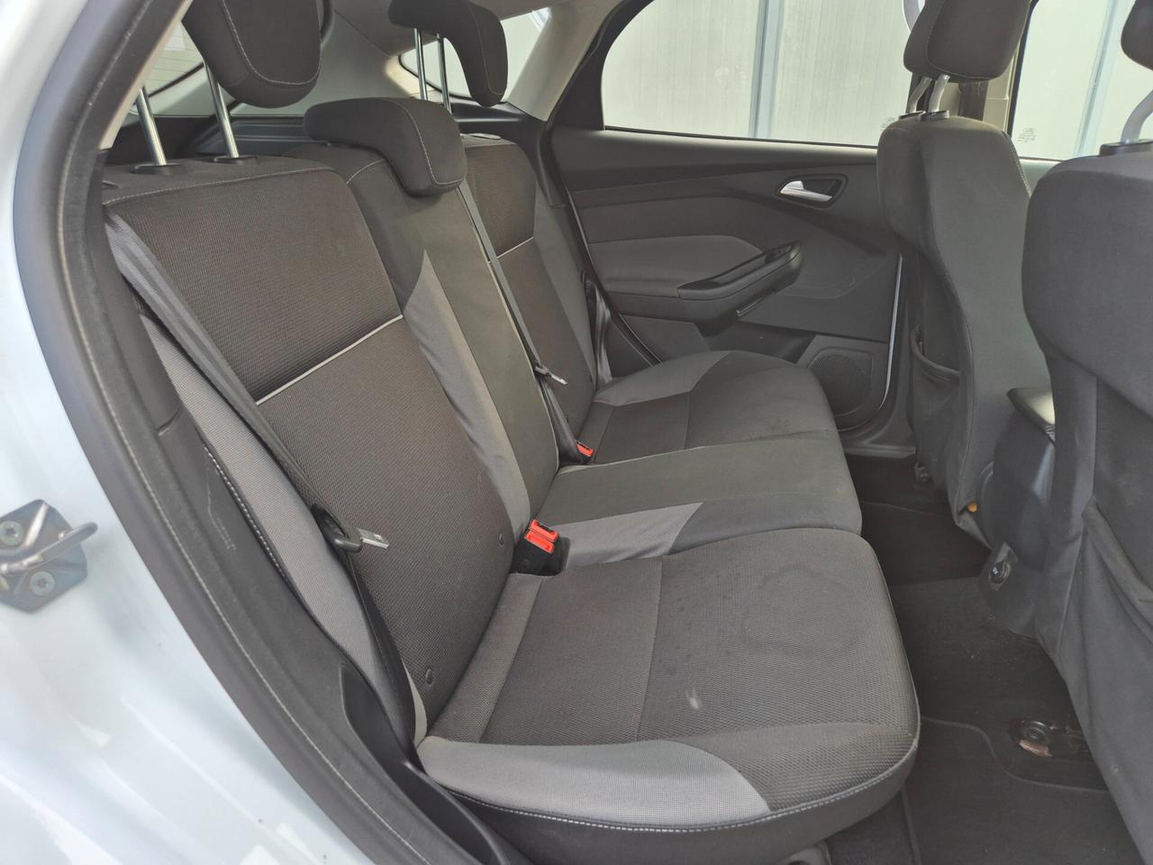 Ford FOCUS 1.6 TDCi 95 CV TITANIUM BERLINA NUOVA FULL 2013