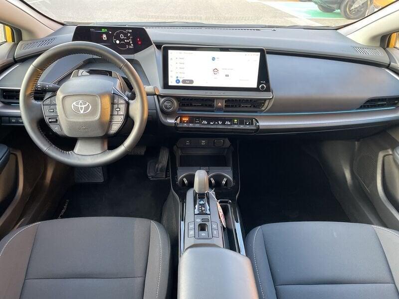 Toyota Prius 2.0 Plug-in Hybrid Lounge