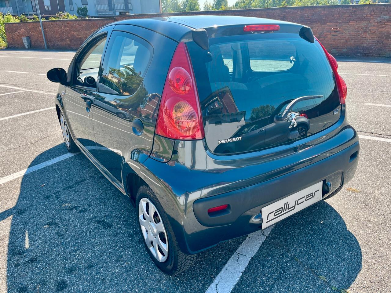 Peugeot 107 5porte - 2 anni di garanzia - 60.000km