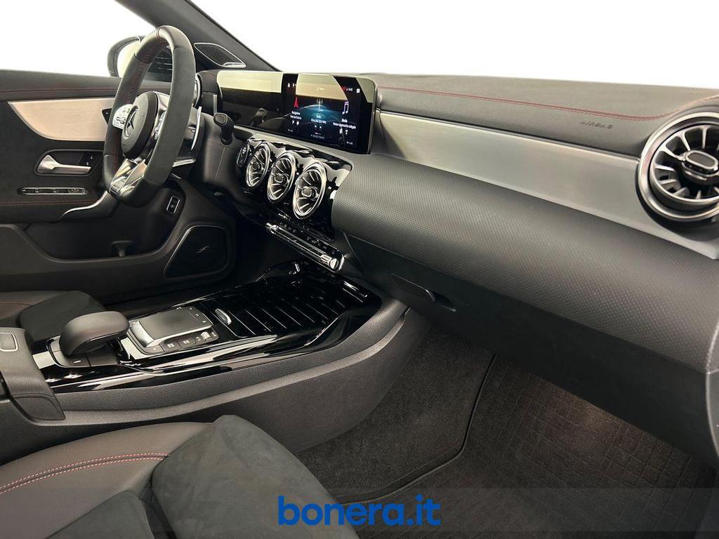 Mercedes CLA Shooting Brake 35 AMG 4Matic 7G-DCT