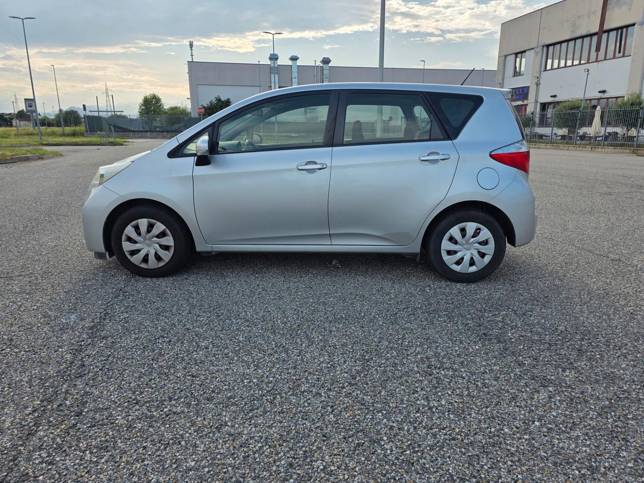 Toyota Verso-S 1.4D MT Style TAGLIANDI UFFICIALI