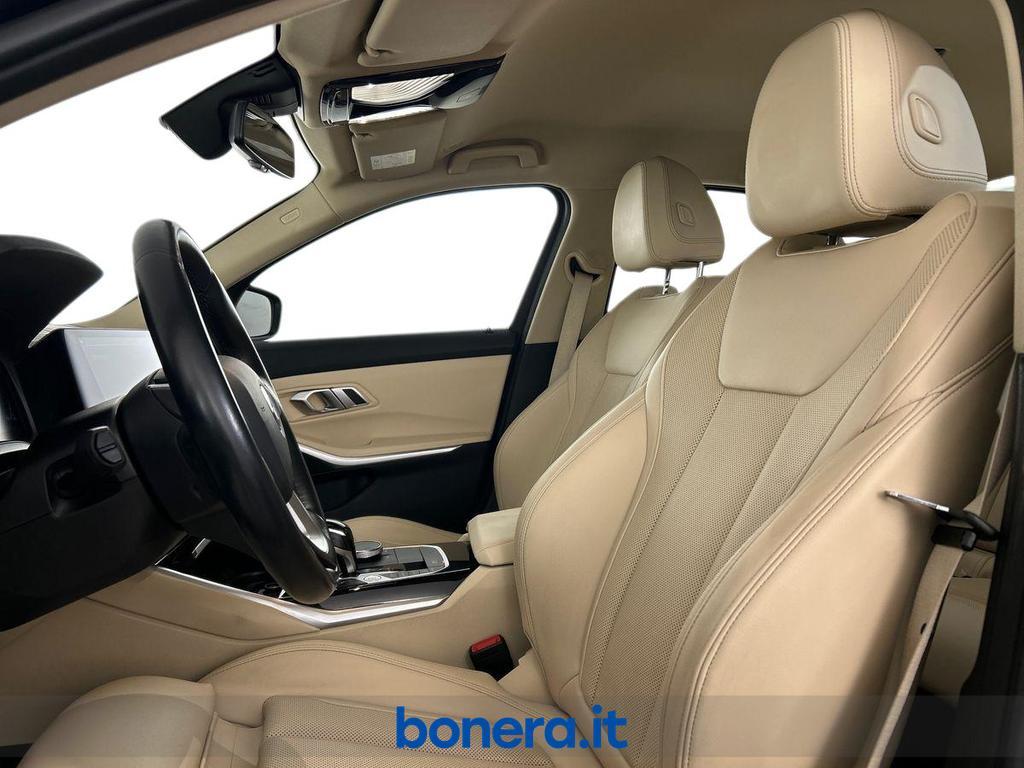 BMW Serie 3 Berlina 318 d Mild Hybrid 48V Luxury Steptronic