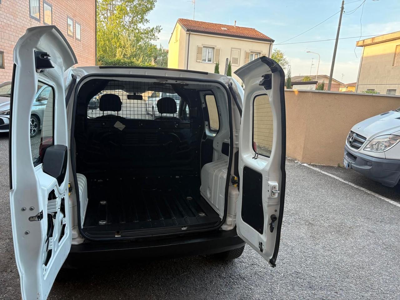 Fiat Fiorino 1.3 MJT 95CV Cargo Adventure