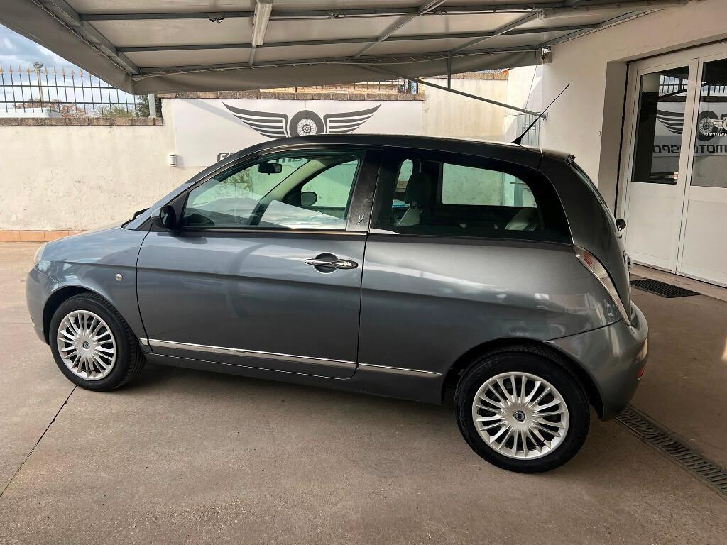 Lancia Ypsilon Oro 1.2 60 CV