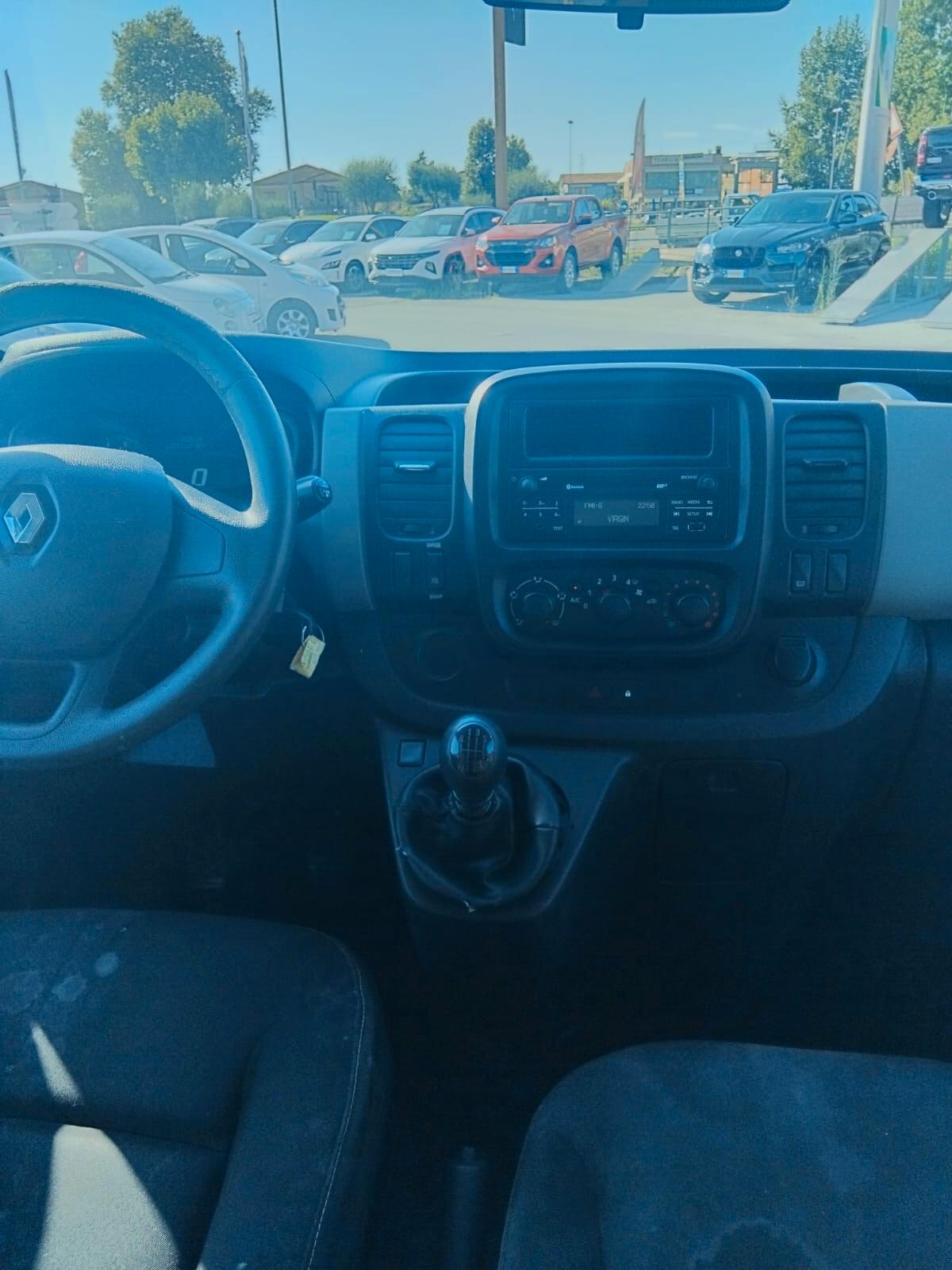 9 POSTI - Renault Trafic 1.6 dCi 125CV Intens – GARANZIA 12 MESI – FINANZIABILE!