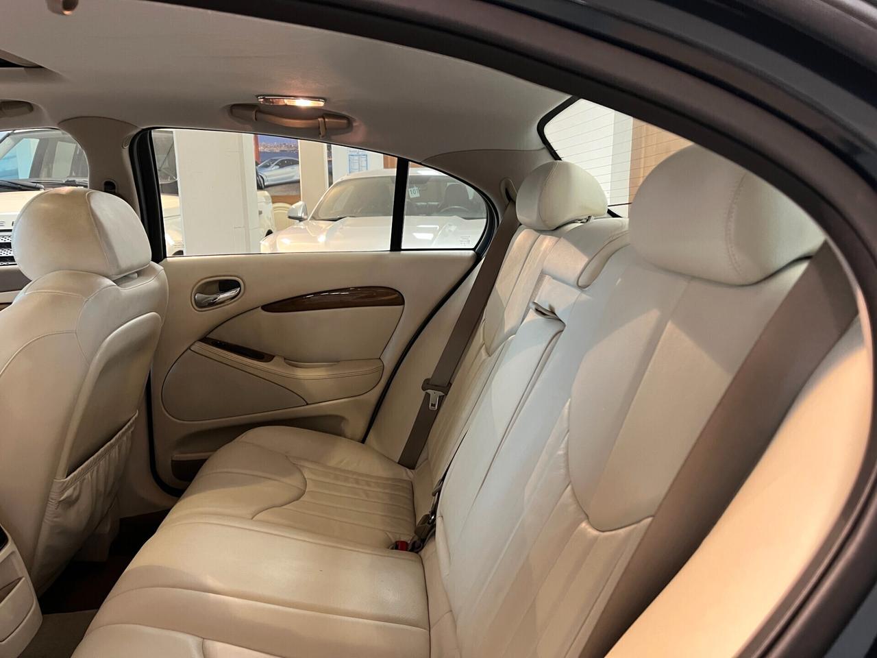 Jaguar S-Type 3.0 auto V6 24V 20.000 km