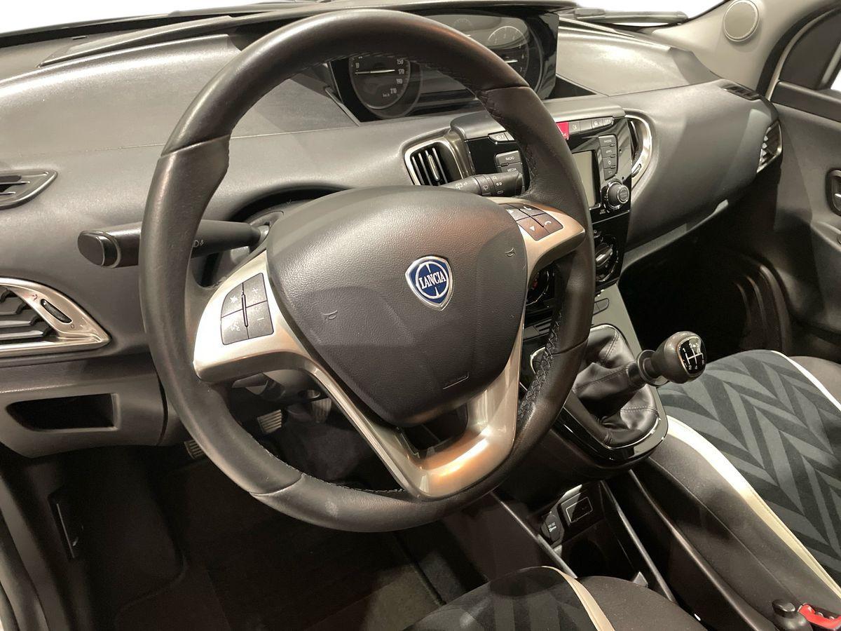 LANCIA Ypsilon III 2015 - Ypsilon 1.2 Silver 69cv