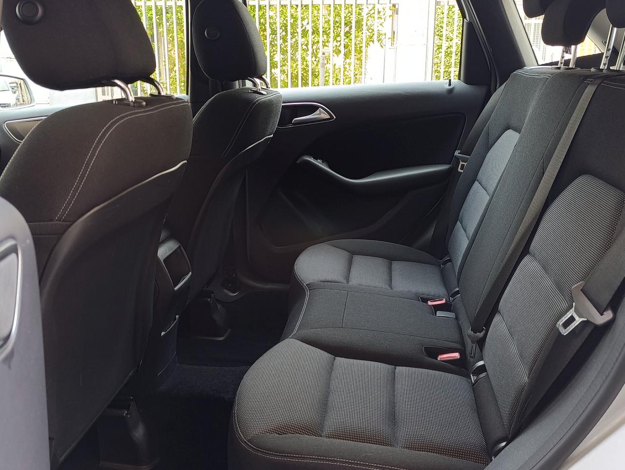 Mercedes-benz B 180 Executive Euro 6 Navi/Bluetooth/Led/Sensori