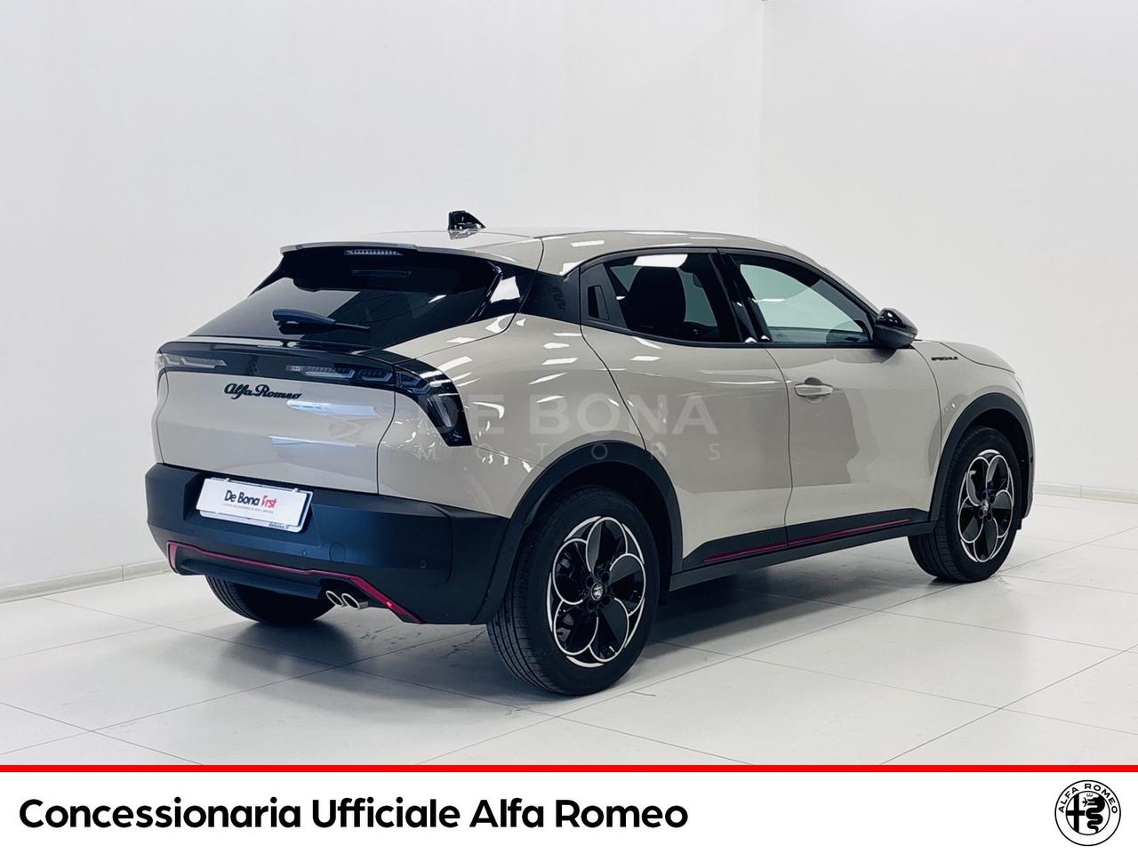 Alfa Romeo Junior 1.2 ibrida speciale 145cv edct6