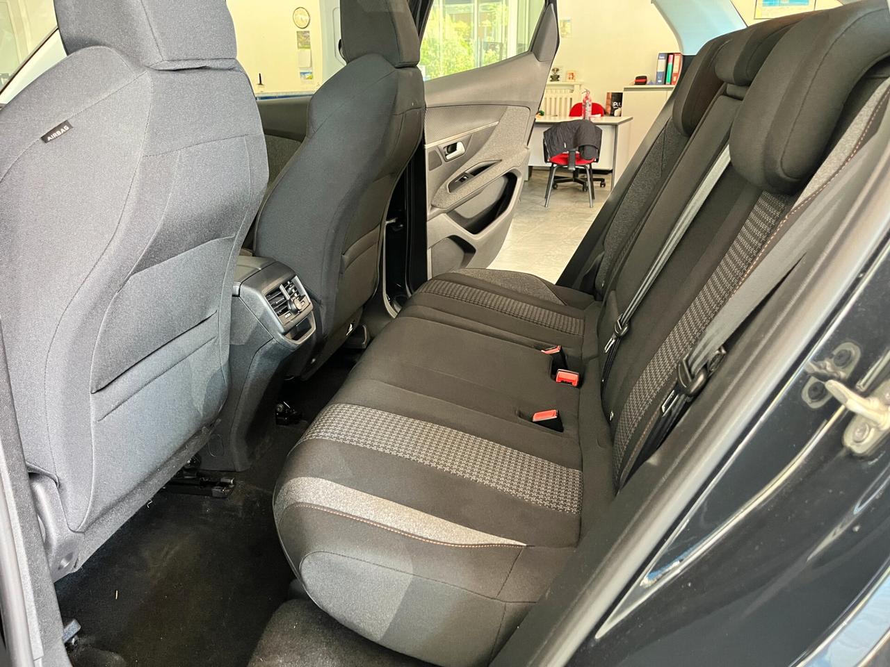 Peugeot 3008 BlueHDi 130 S&S Active