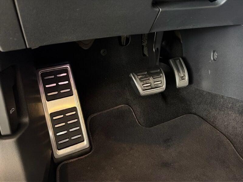 Volkswagen Golf GTI 2.0 TSI GTI DSG