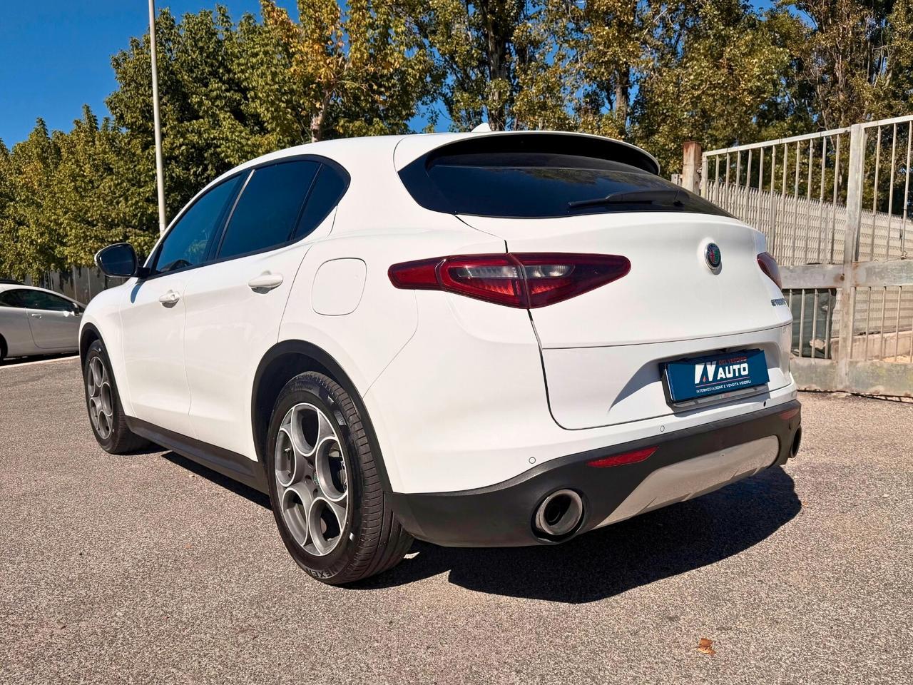 Alfa Romeo Stelvio 2.2 Turbodiesel 160 CV AT8 RWD Sport-Tech