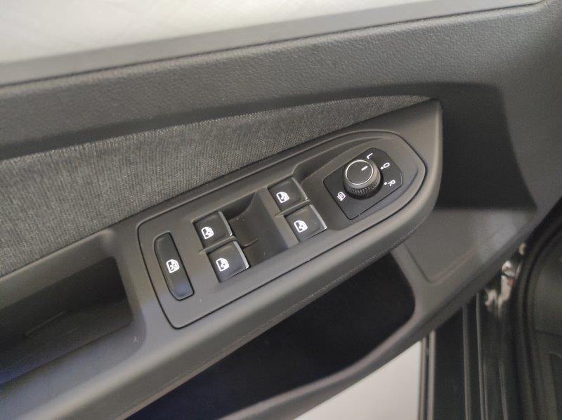 VOLKSWAGEN Golf 8ª serie - Golf 1.0 eTSI EVO DSG Life