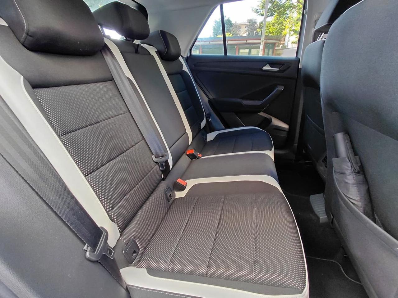 Volkswagen T-Roc Adavanced 1.6 TDI 115cv #11869