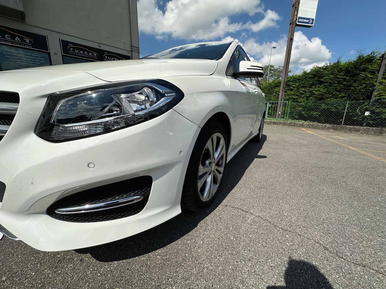 Mercedes-Benz B 180 Sport B 180 D BlueEFFICIENCY