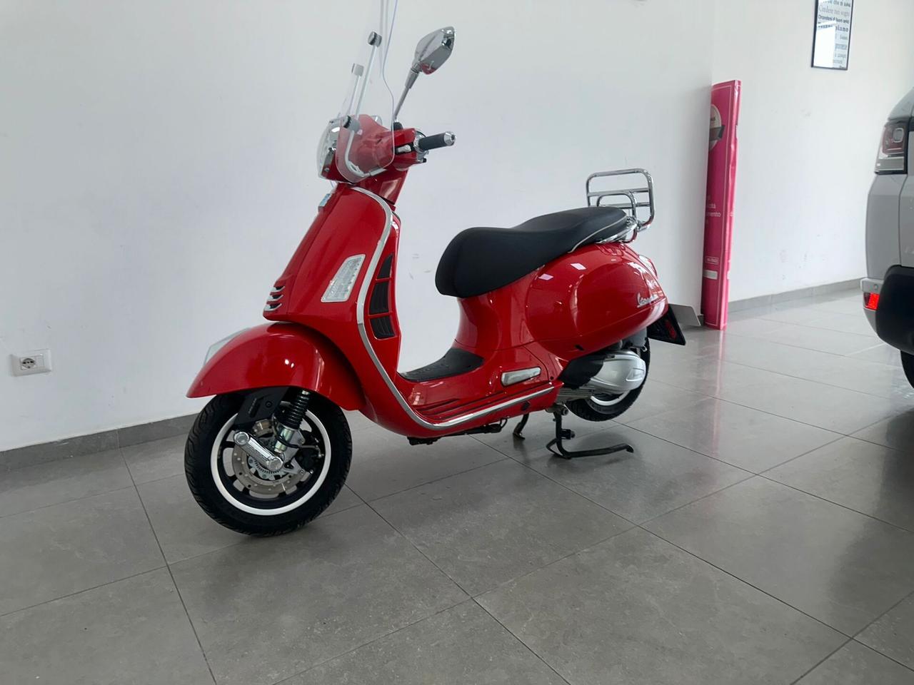 Piaggio Vespa 300 GTS hpe