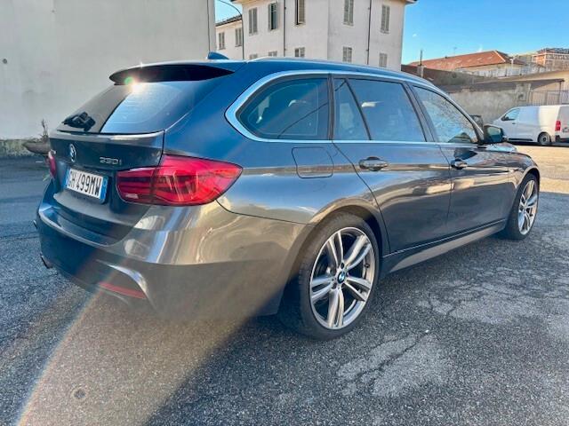 BMW 330 i 4x4 M Sport TETTO RETROC-STRAFULL