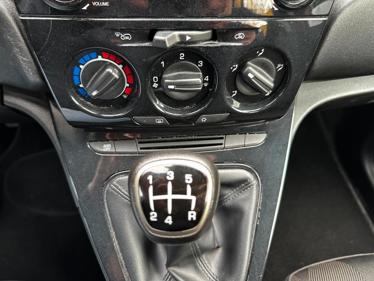 Lancia Ypsilon 1.2 69 CV 5 porte S&S Gold "NEOPATENTATI"