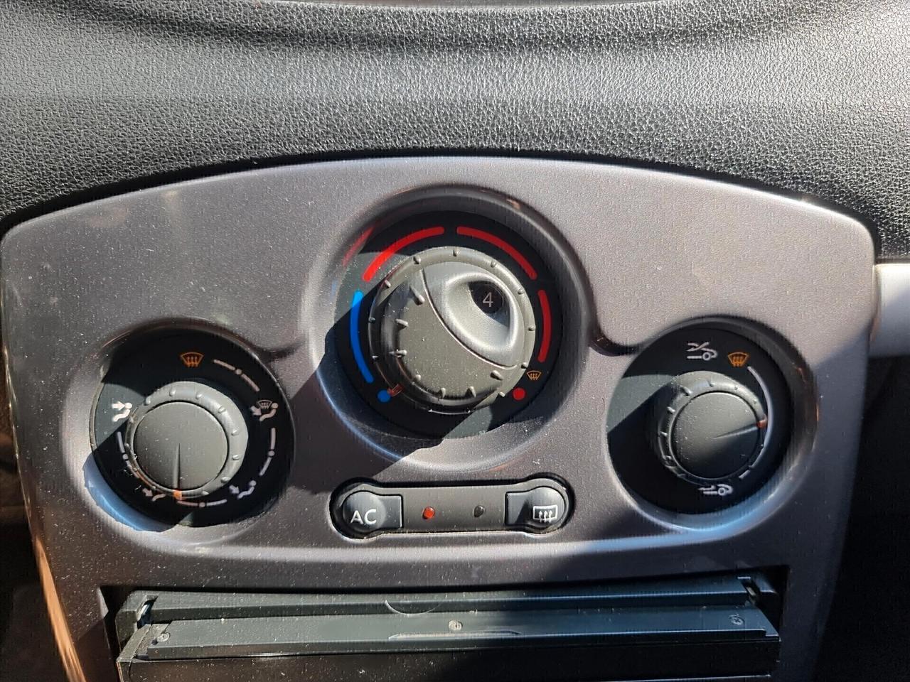 Renault Clio 1.2 16 V 5 porte Dynamique