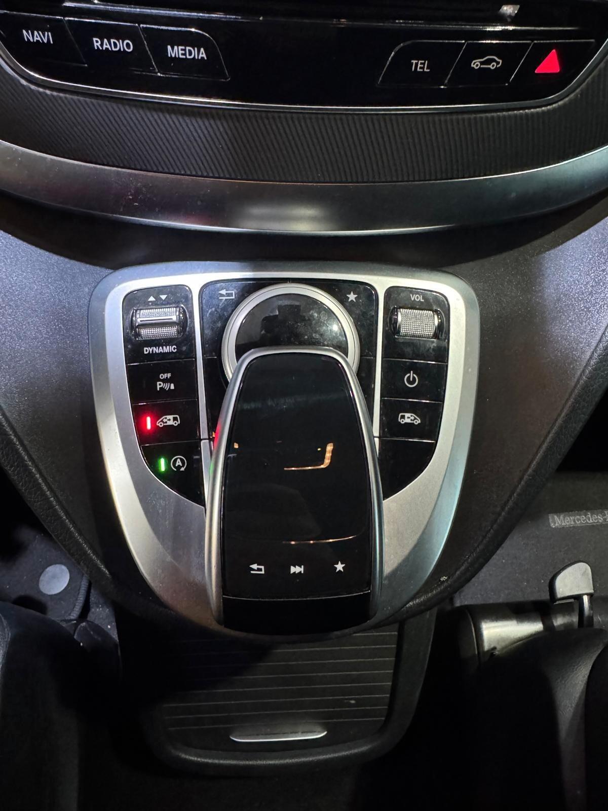 Mercedes-benz V 220 d Automatic 4Matic Premium Extralong