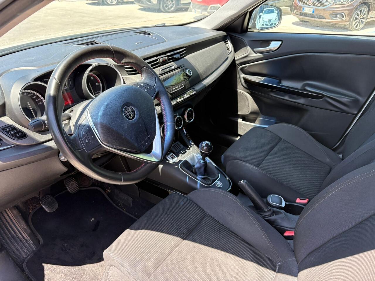 Alfa Romeo Giulietta 1.6 JTDm-2 105 CV Distinctive