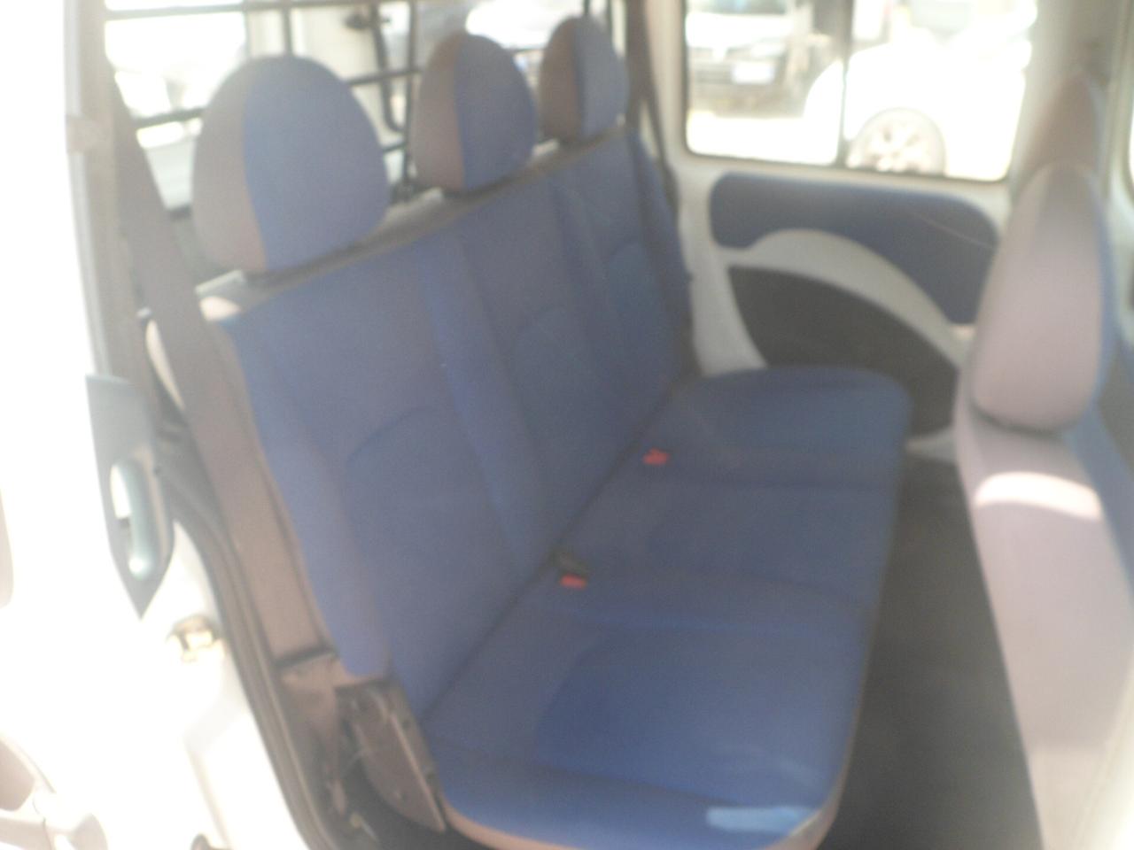 Fiat Doblo 5 posti autocarro