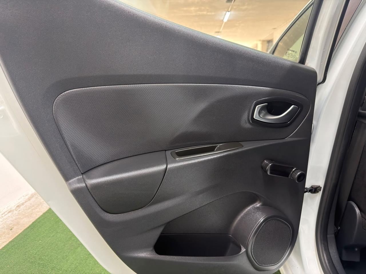 Renault Clio dCi 8V 75 CV Start&Stop 5 porte Energy Intens