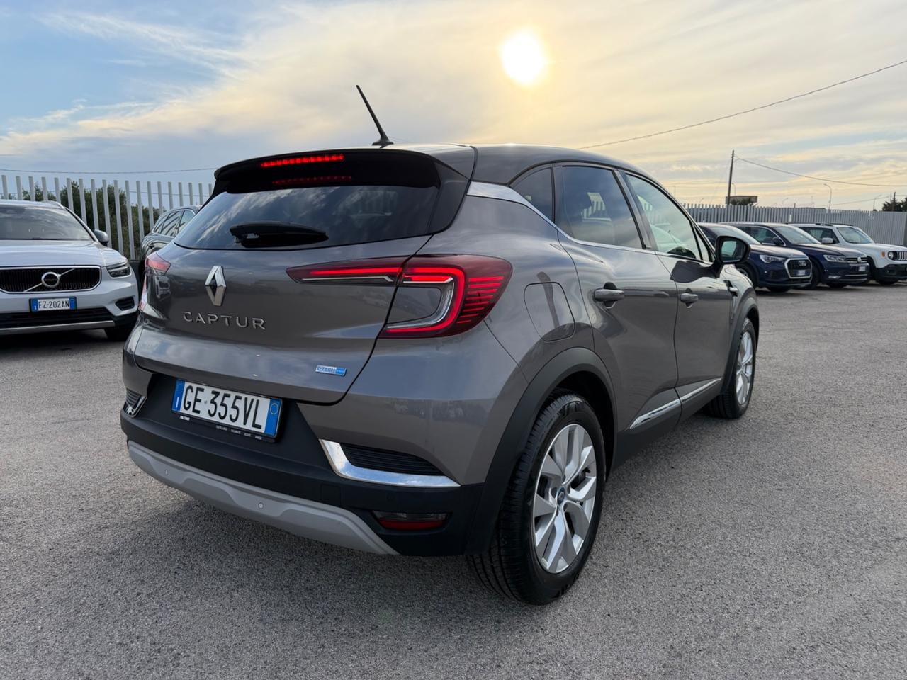 RENAULT CAPTUR FULL HYBRID INTENS FULL LED MY21