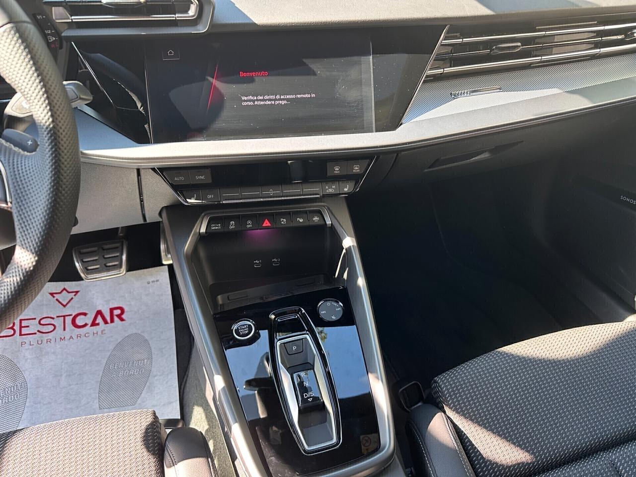 Audi A3 SPORTBACK 35 TDI S tronic S line edition PANORAMA + FARI MATRIX + CAMERA + R18