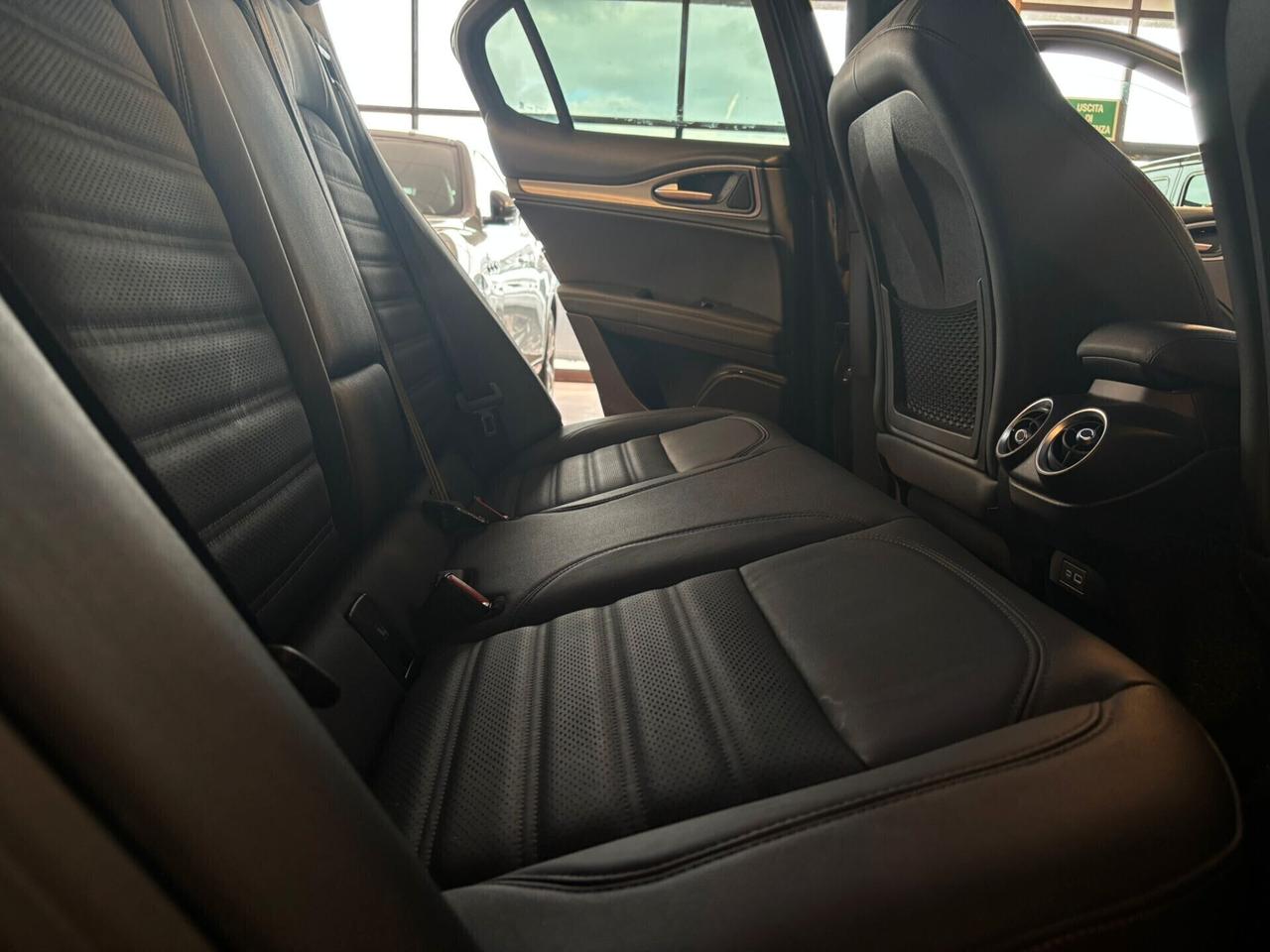 Alfa Romeo Stelvio VELOCE 2.2 Turbodiesel 210 CV AT8 Q4 SPOTICAR