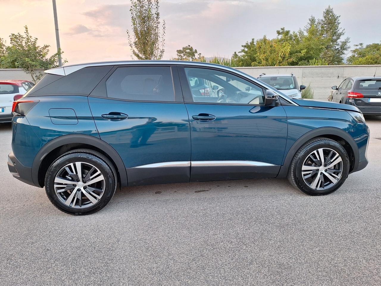 Peugeot 3008 ALLURE PACK 1.5 HDi 130cv EAT8 NAV+RETROCAM. - 2023