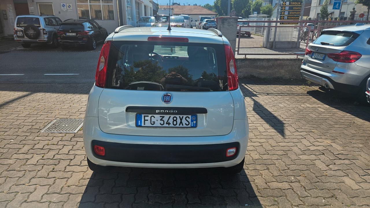 Fiat Panda 1.2 Lounge 69cv 5 POSTI-NEOPATENTATI