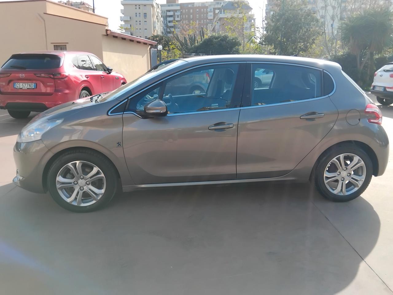 PEUGEOT 208 1.2 ACTIVE GARANTITA