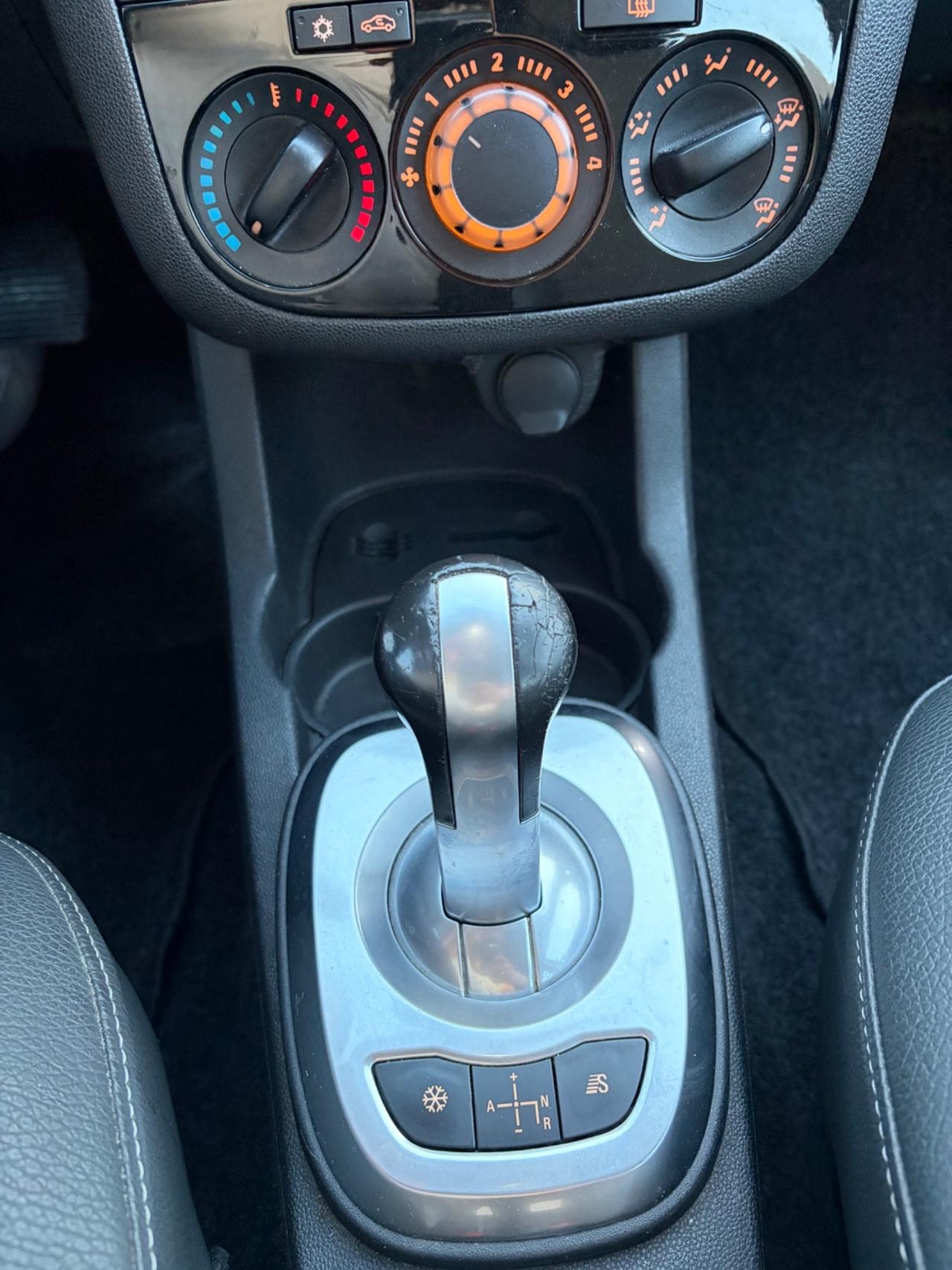 Opel Corsa 1.3 diesel 2009 cambio automatico