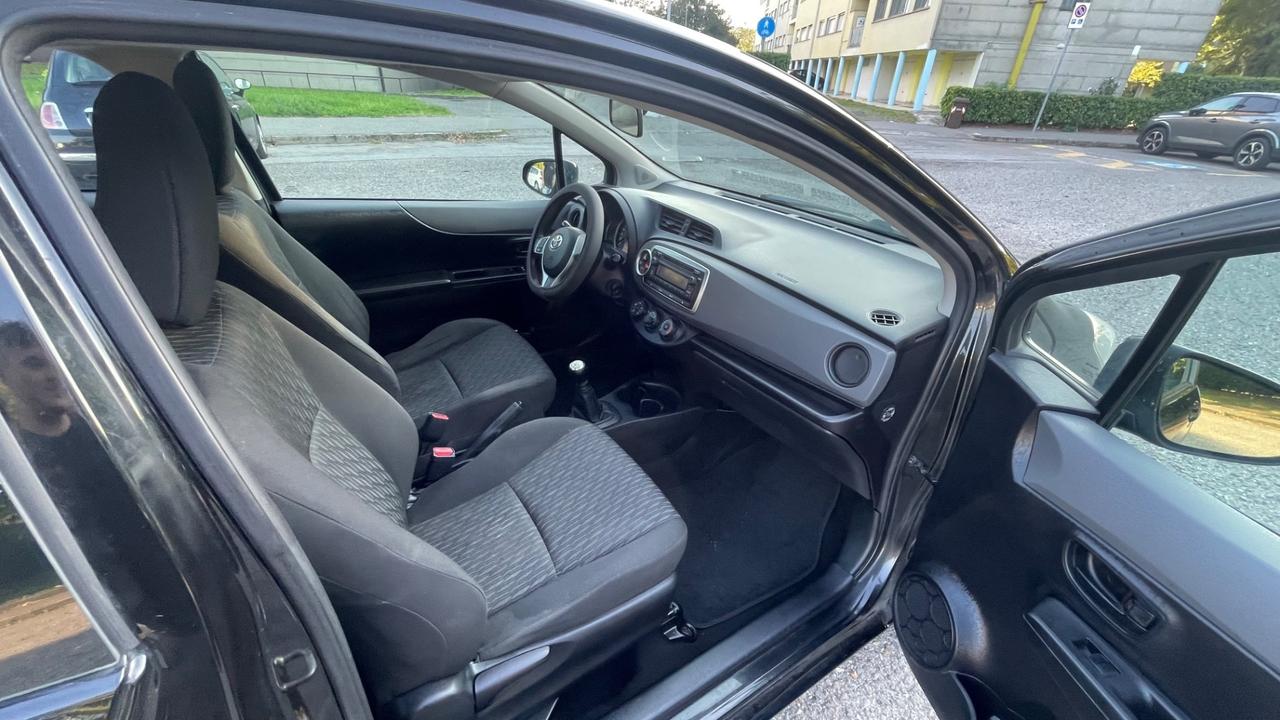 Toyota Yaris 1.0 3 porte Active