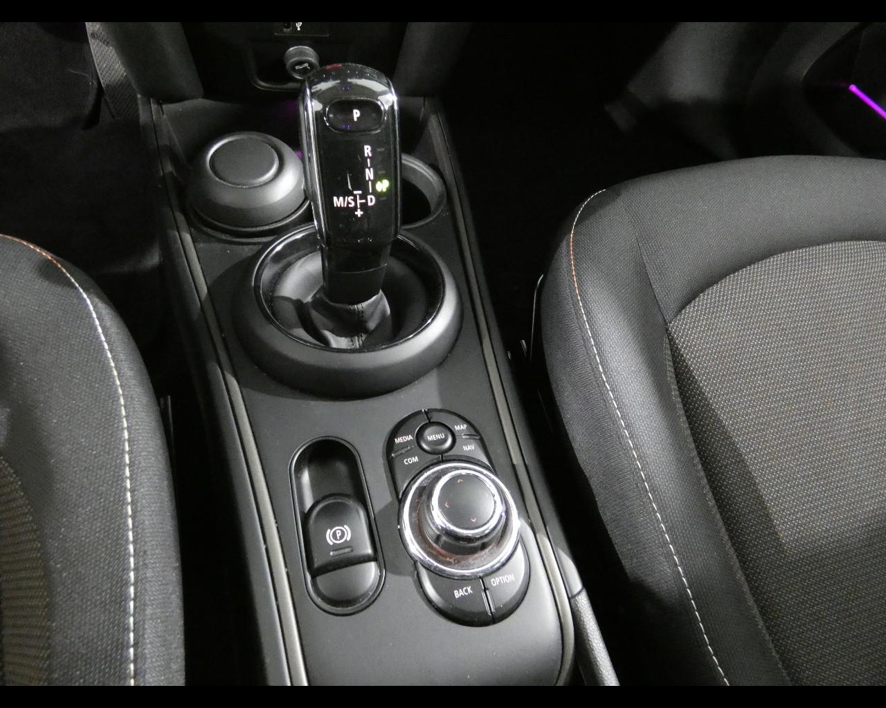 MINI Mini Countrym.(F60) - Mini 1.5 Cooper Business Countryman