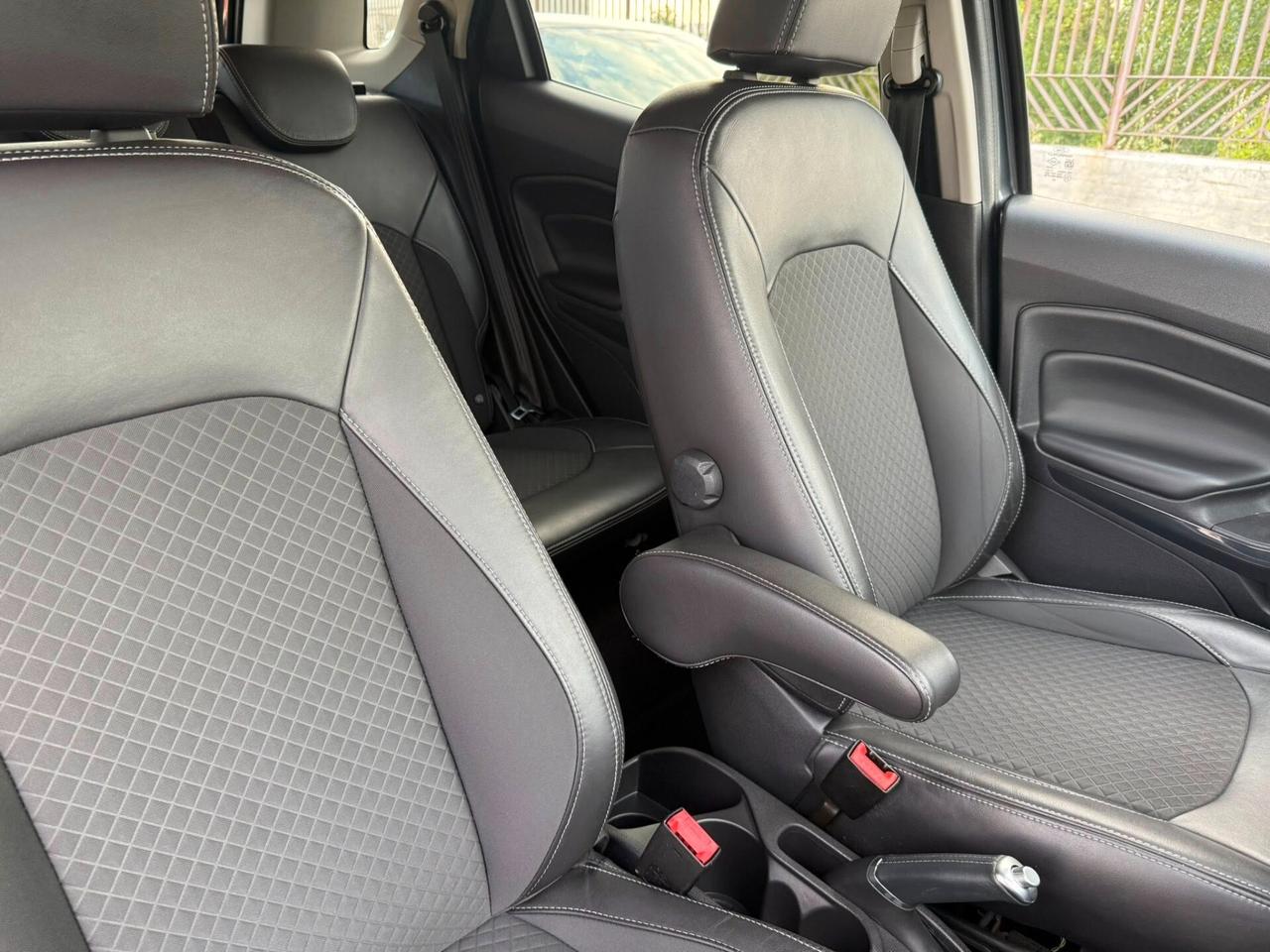 Ford EcoSport 1.5 TDCi 95 CV -TITANIUM- LEGGI NOTE