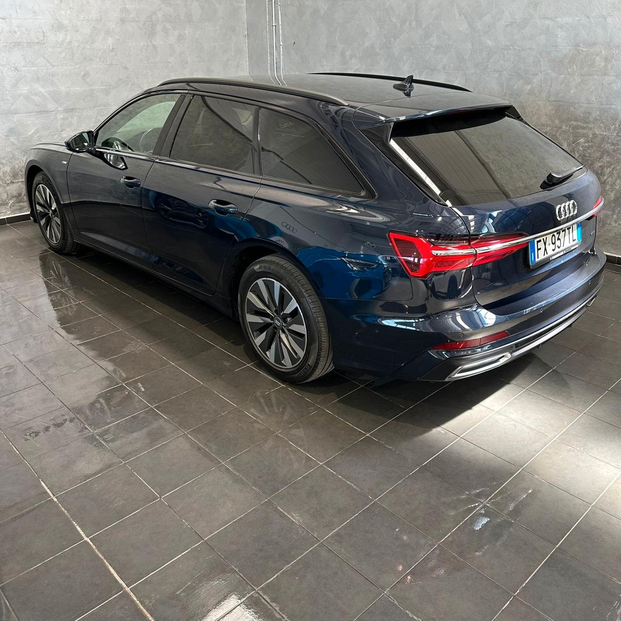 Audi A6 Avant 40 2.0 TDI quattro ultra S tronic S-LINE