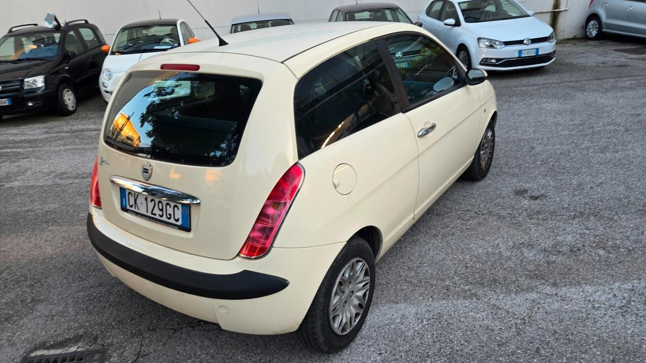 Lancia Ypsilon 1.2 Neopatentati 104600Km Euro4