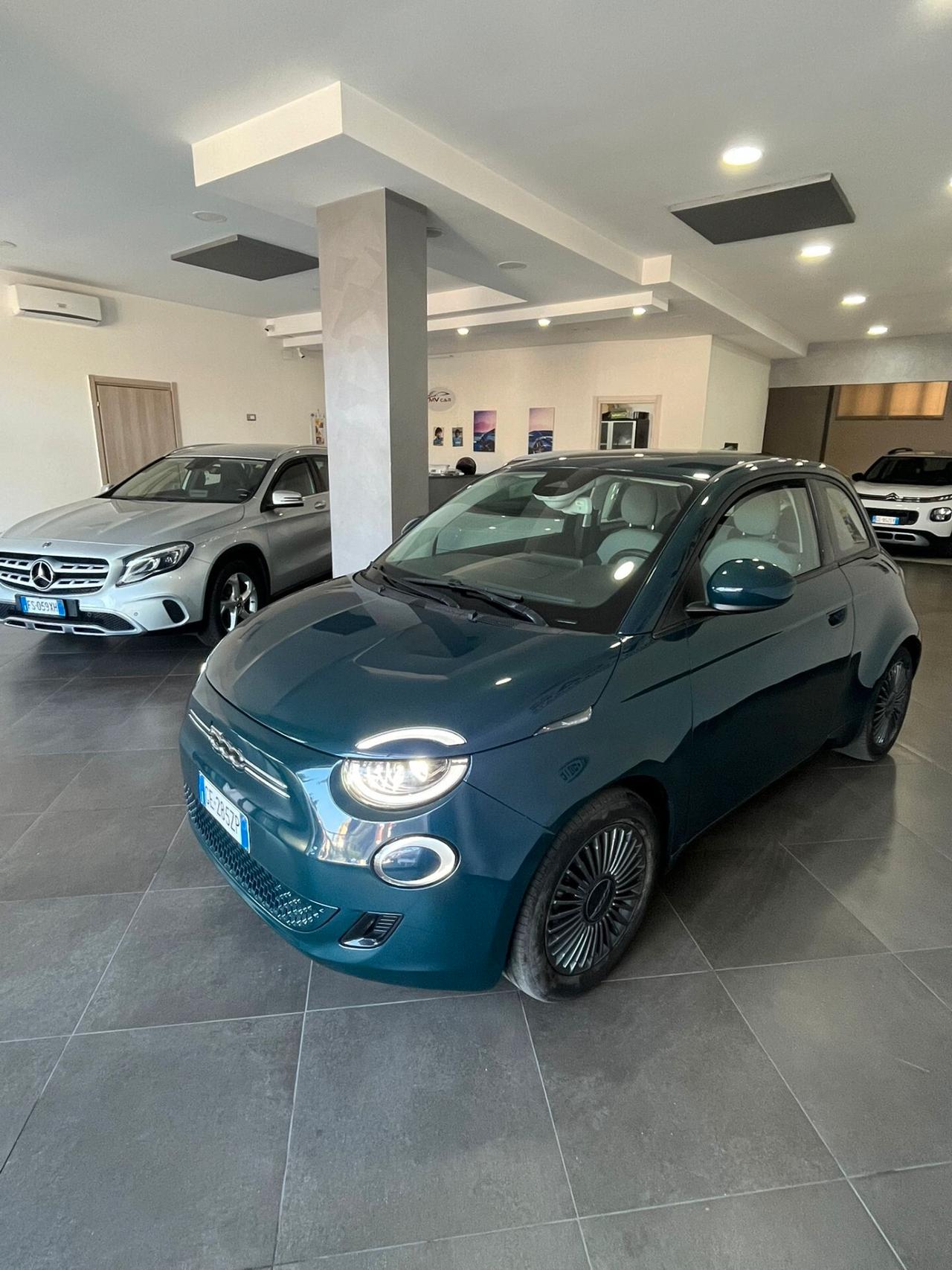 Fiat 500 500e Berlina 42 kWh Icon
