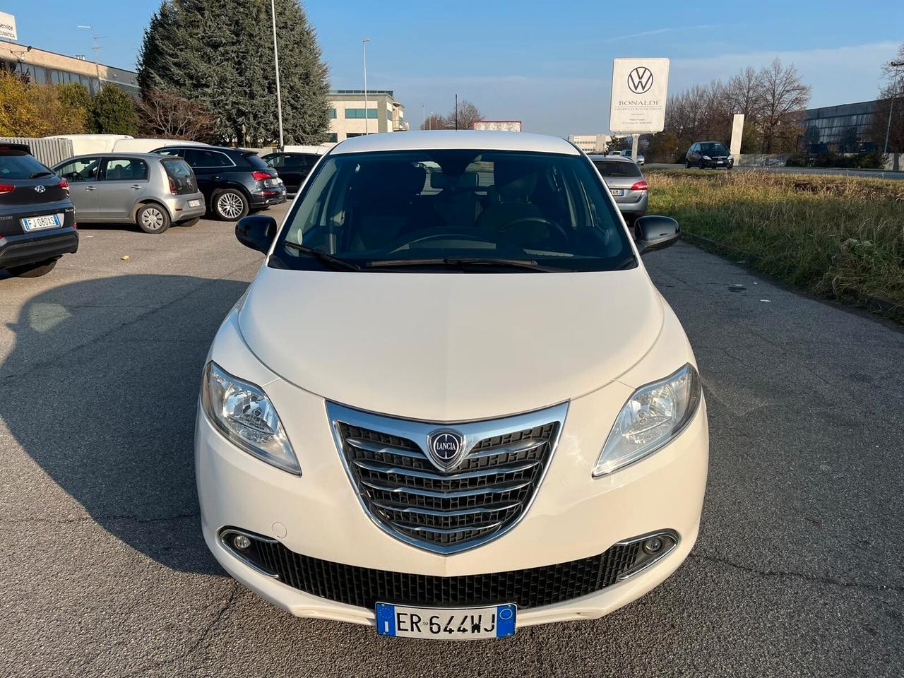 Lancia Ypsilon 1.2 69 CV 5p **NEOPATENTATI**