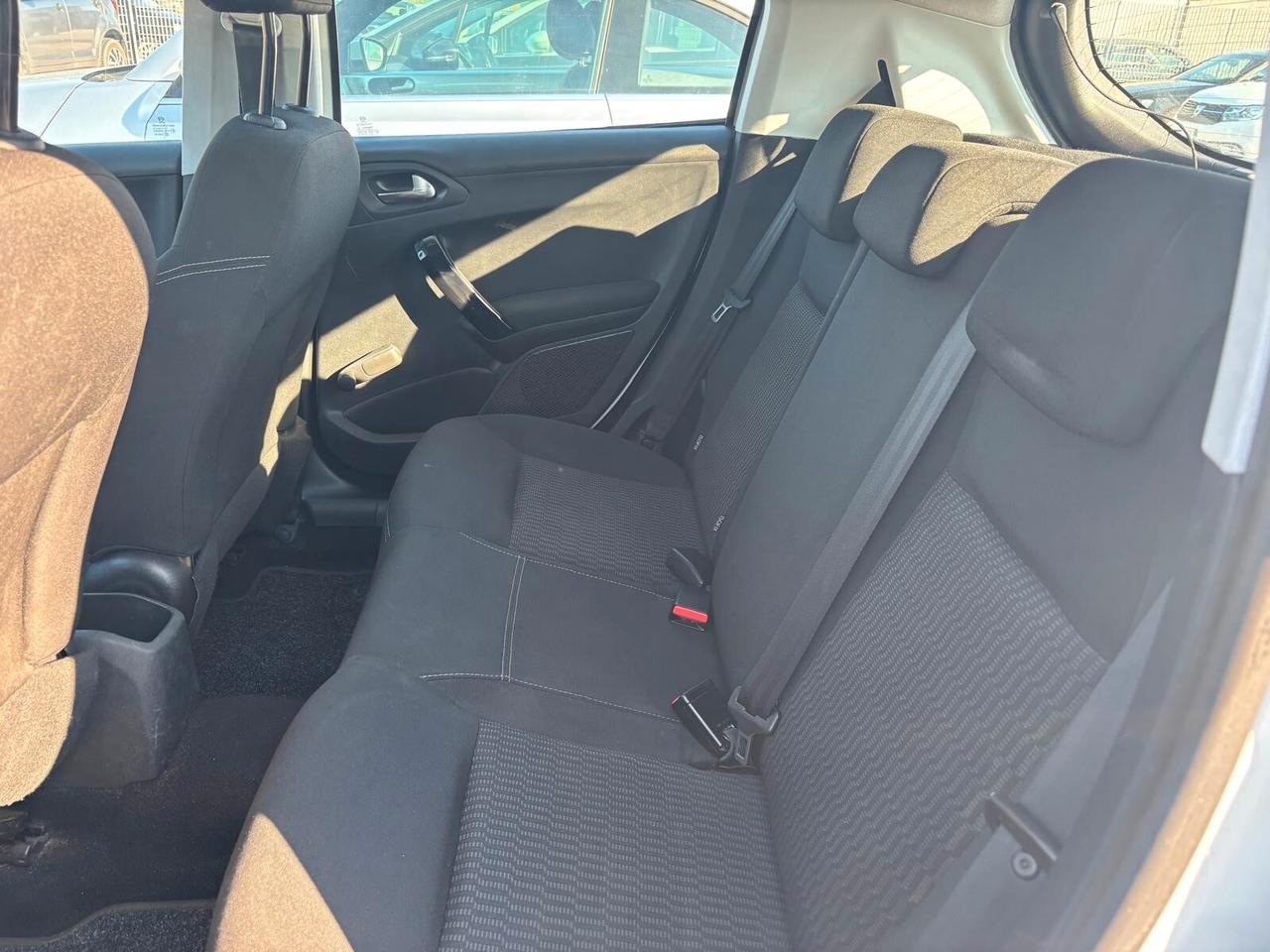 Peugeot 208 ALLURE 1.2 GPL 5 porte - 2017