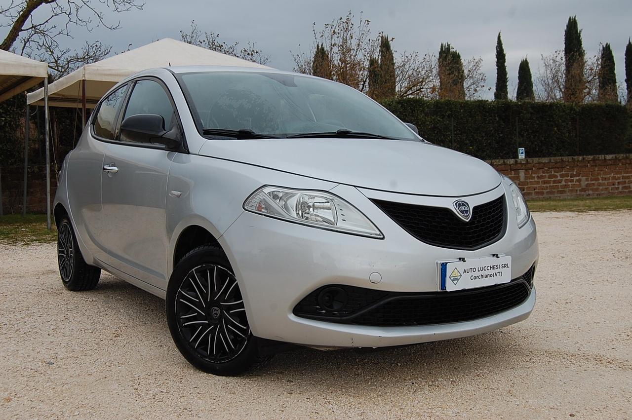 Lancia Ypsilon 1.2 69 CV 5 porte S&S Gold