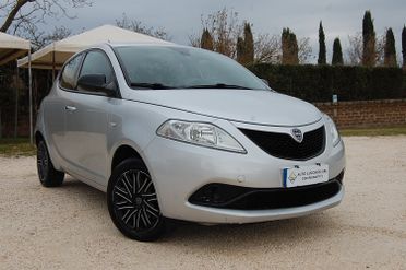 Lancia Ypsilon 1.2 69 CV 5 porte S&S Gold