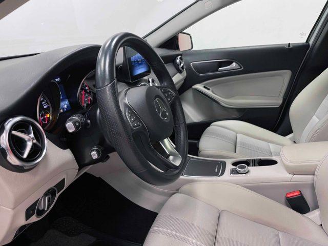 MERCEDES-BENZ GLA 220 PREMIUM 4MATIC AUTO